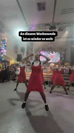 In Kupferberg sind in der Nacht zum Sonntag die Narren los. Shuttle-Busse sorgen dafür, dass keiner ans Steuer muss. Die wichtigsten Infos und besten Fotos der Vorjahre findet ihr hier: 👉 https://s.frankenpost.de/jikh4 #blütenfasching #kupferberg #kupferberghelau #kupferberchhelau #fckupferberg 1. FC Kupferberg Video: Thorsten Ochs | Frankenpost