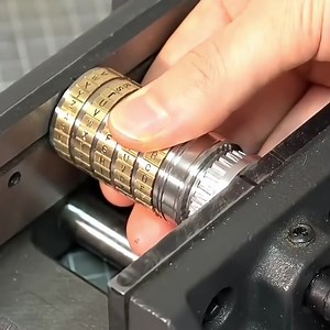 Magnetic Lock from a Stainless Steel Can | DIY Mechanical Build