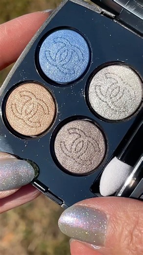 💋SWATCHES: Chanel Coco Jean eyeshadow palette 🩵