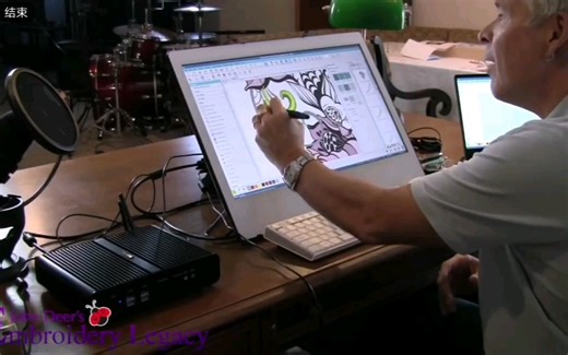 中文字幕 Yiynova 22寸一体机数位屏用PC小主机的说明介绍