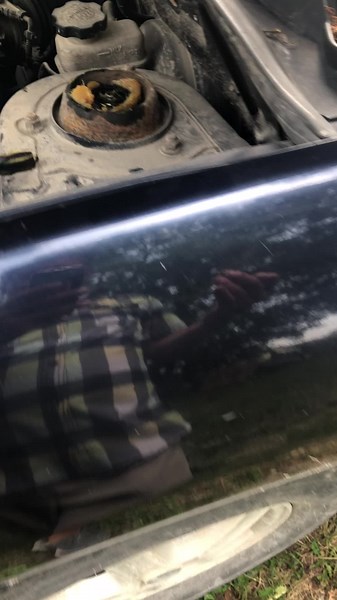 Have a squeaky strut?? Add some bearing grease to the top and let it work its way down. This helps extend the life of your struts and gets rid of the squeak. #diy #selfsufficientfamilies #doityourself #cartip #autotip #savemoney #strut #cars #autos #maintenance #behandy #handy #tip #tips