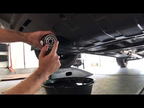 How to change the oil in a Hyundai Tucson.