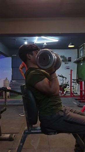 Arnold press 🦍🔥#shorts #youtubeshorts #viral #gymmotivation #trending