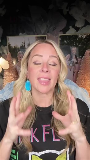 LinkedIn's algorithm has shifted once again, and here's what you need to know about it:The new "buzz action" is starting conversations. LinkedIn is looking for content that gets people talking.… | Holly Crawshaw Joyner | 242 comments