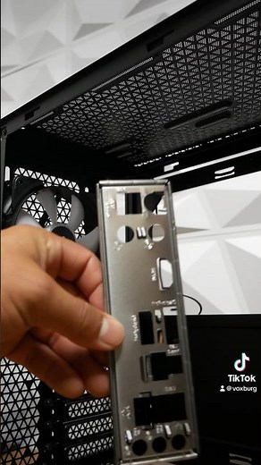 How to properly install your motherboard IO shield 🤯🤯🤯 #pc #gaming #technology #howto #trending
