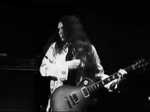 Lynyrd Skynyrd - "Whiskey Rock-A-Roller" April 27th 1975, Winterland. San Francisco, California. 1 of 2 unique shows by Skynyrd at the Winterland. This one has Billy Powell missing this performance due to him putting his fist through glass. So a rare performance with no piano. - A month after this performance, Ed King, left the band. Rock'n'Roll 🎵🎸🎶🎹☮️ - Ronnie said "We like to play Country and Blues and stuff like that, but Lynyrd Skynyrd is a Rock'n'Roll Band, and Boogie Woogie (laughs) Th