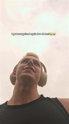 Unexpected Recognition Moment Captured on Camera