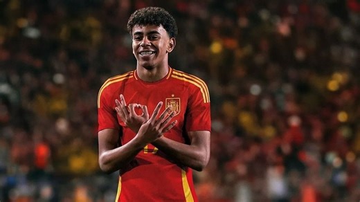 Lamine Yamal y su gesto haciendo un '304' con las manos en cada gol, un homenaje a su barrio