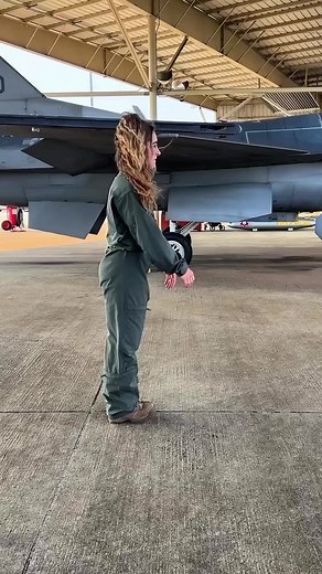Top 3 Female Pilots in Aviation History