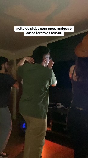 Noite dos Slides: Ideias Criativas e Divertidas com Amigos