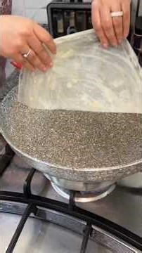 علاش تشريها 😳 #الطباخة_المجنونة