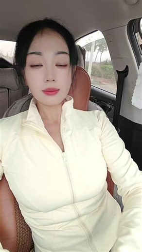 人之所以在努力，是为了在这个不讲理的世界里，拥有更多的选择权····