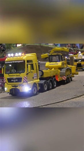 MEGA RC HEAVY HAULAGE – TRUCK TRANSPORTING A BULLDOZER! #rc #rcmodellbau