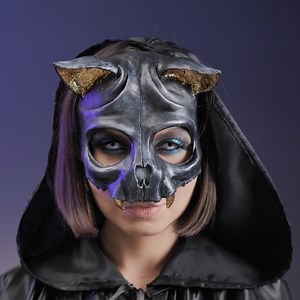 DIY Plastic Cat Mask: Spooky & Stylish for Halloween! #fblifestyle | 5-Minute Crafts Teens