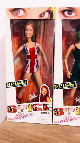 Did you have the first range of Spice Girls Dolls in 1997. With sales of over 11 million, they are the best-selling celebrity dolls of all time. ✌🏻#spicegirls #90s #foryoupage #dolls #fyp