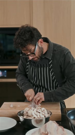 Josh Kessler on Instagram: "Stop Using Them the Same Way — Shallot vs. Onion Explained 👨‍🍳🧅 #joshkessler #cheflife #cookingtips #foodie #homechef"