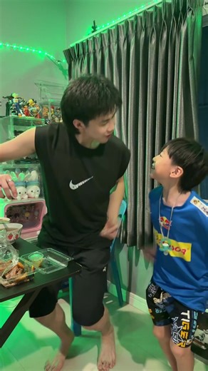 น้องไอติมกับพี่โอโม่สนุกสนานสุดชิค