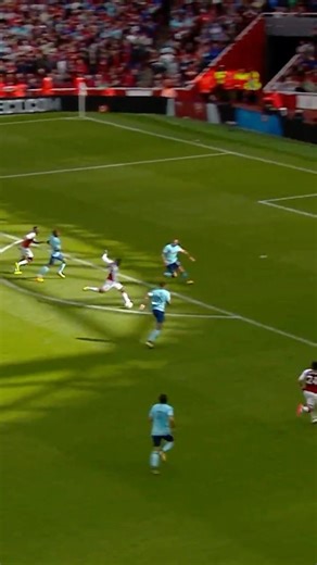 GOALKEEPER TO GOAL IN A FLASH!