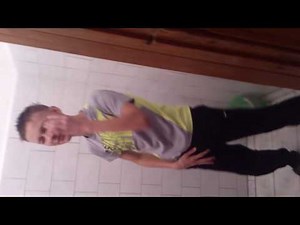 Мальчик в туалете