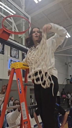 The Franklin-Simpson Lady Cats are the 13th District Tournament champions with a 63-42 victory over the Logan County Cougars. | Franklin Favorite