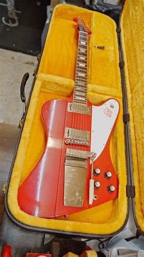 Like a vintage muscle car: Gibson Custom Murphy Lab 1963 Firebird - Cardinal Red 🐦‍🔥 #gibson