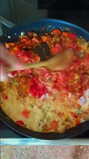 🥘 Paprika-Nudel-Auflauf mit Hackfleisch – einfach & lecker! #auflauf #nudelauflauf #hackfleisch