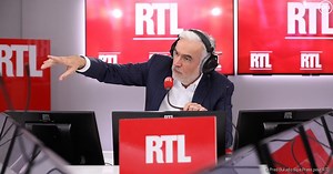 "Les auditeurs ont la parole" : Pascal Praud resigne jusqu'en 2023 sur RTL