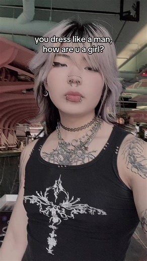 im like a girl if she was a boy but like in a girl way but u wouldnt get it😔😔 #transgirl #fits #fashion #androgynous #wlw