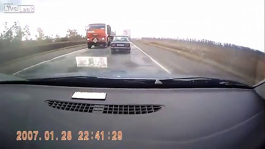 LiveLeak com Brutal Fatal Accident Everyone in the car dies