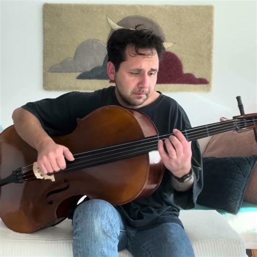 How Ben Lapps plays cello