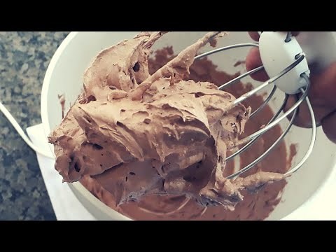 COMO FAZER CHANTILLY DE CHOCOLATE PARA DECORAR BOLOS