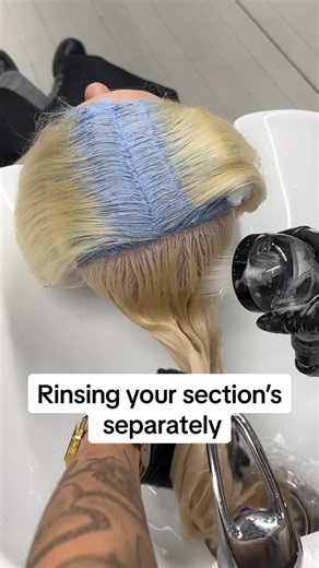 Rinsing your sections separately is one of the simplest ways to protect your work and keep your result clean. It stops you from over processing the hair and gives you full control over the lift across the whole head. #hairdresser #scalpbleach #hairstylistoftiktok #bleachedhair #hairstylist