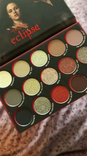 My New Favorite Twilight Eyeshadow Palette 🌙✨ | ColourPop x Twilight Makeup #Shorts