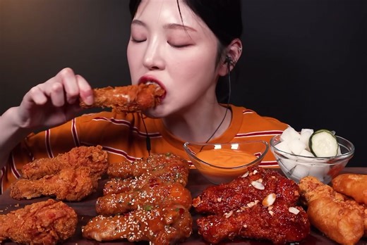 Daily mukbang trên TikTok