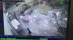 394K views · 2.6K reactions | Watch as a burglary suspect is thwarted at the door by a gun-toting homeowner in the McCalla/Bessemer area of Jefferson County, Alabama. Authorities say the encounter happened in the 3500 block of Batton Road bit.ly/2Tbw9FW | Fred Davenport | Facebook