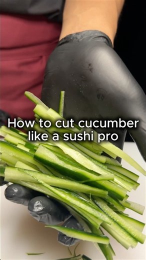 How to cut cucumber like a Sushi pro 🥒 #sushi #cucumber #cooking