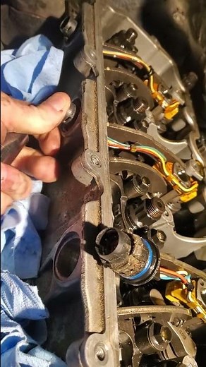 6.0 powerstroke injector removal tip. how to remove injector connectors from rocker box without tool