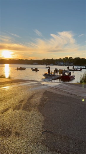 The Boys doing some Fishin this morning on Union Lake #fishing #lake #bassboat #fun #fish