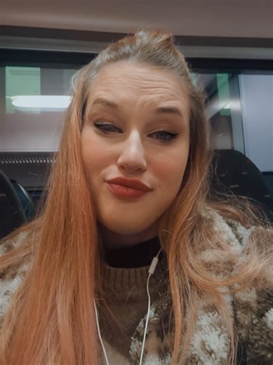 Balkan pop music is the best 🤟🥳 #fyp #trendingmusic #balkan