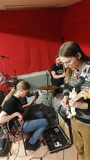 Repar in "nya" tolkningar och försöker få det att svänga