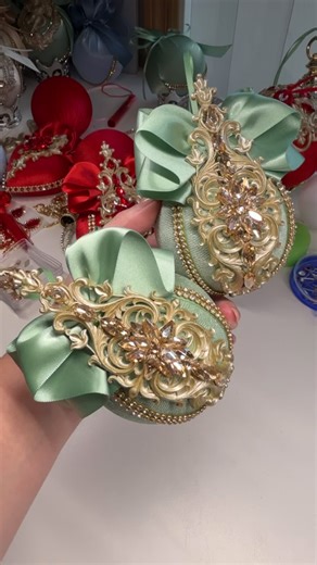 Уроки по изготовлению ёлочных игрушек на YouTube