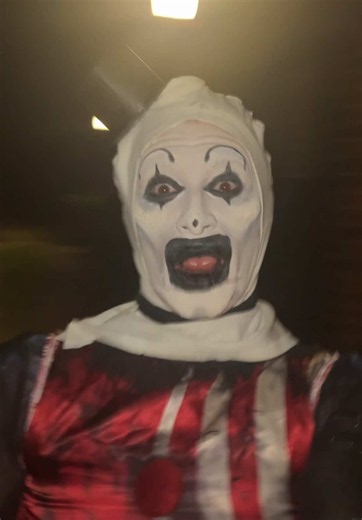Twinning fr #theterrifier #callistaingrich ( georgieween day 18 ) | aliens
