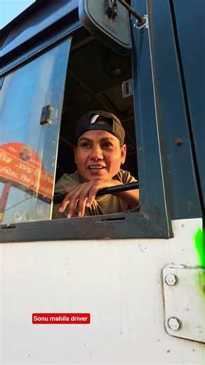 women bus driver #upsrtc #viralreels #shortvideos #tranding