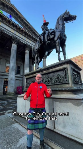 Only in Glasgow 🏴󠁧󠁢󠁳󠁣󠁴󠁿 #scotland #explorescotland #travel