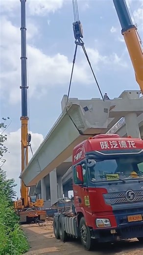 Viaduct concrete box girder erection process