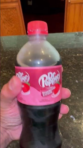 Dr. Pepper 🍓 Strawberries & Cream Soda 23 Flavors Cola🥤