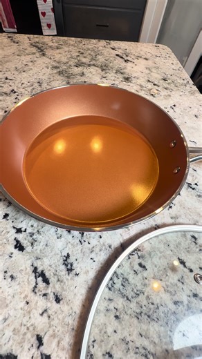 Cook with style and performance using the @GothamSteel Hammered Copper Sauté Pan with Lid — a beautifully designed pan that delivers even heat, easy release, and everyday durability. The nonstick surface makes cooking and cleanup effortless, while the hammered copper look adds a luxe touch to any kitchen. Perfect for sautéing, searing, simmering, and more. #GothamSteel #CookwareEssentials #NonstickPan #KitchenUpgrade #TikTokShopCreatorPicks