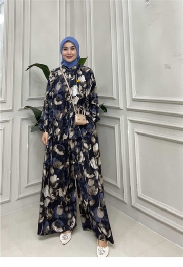 Kalau mau tampil sat set tapi tetep stylish, wajib koleksi one set by LilaQue sih banyak pilihan warna dan motif🥰💗