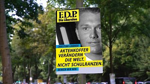 Die Weisheiten des jungen Christian Lindner: Potential für eine Plakatkampagne wäre da, oder ;) ? | stern TV