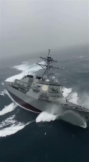 Mighty Navy Destroyer - 9000 Tons Of Pure Power